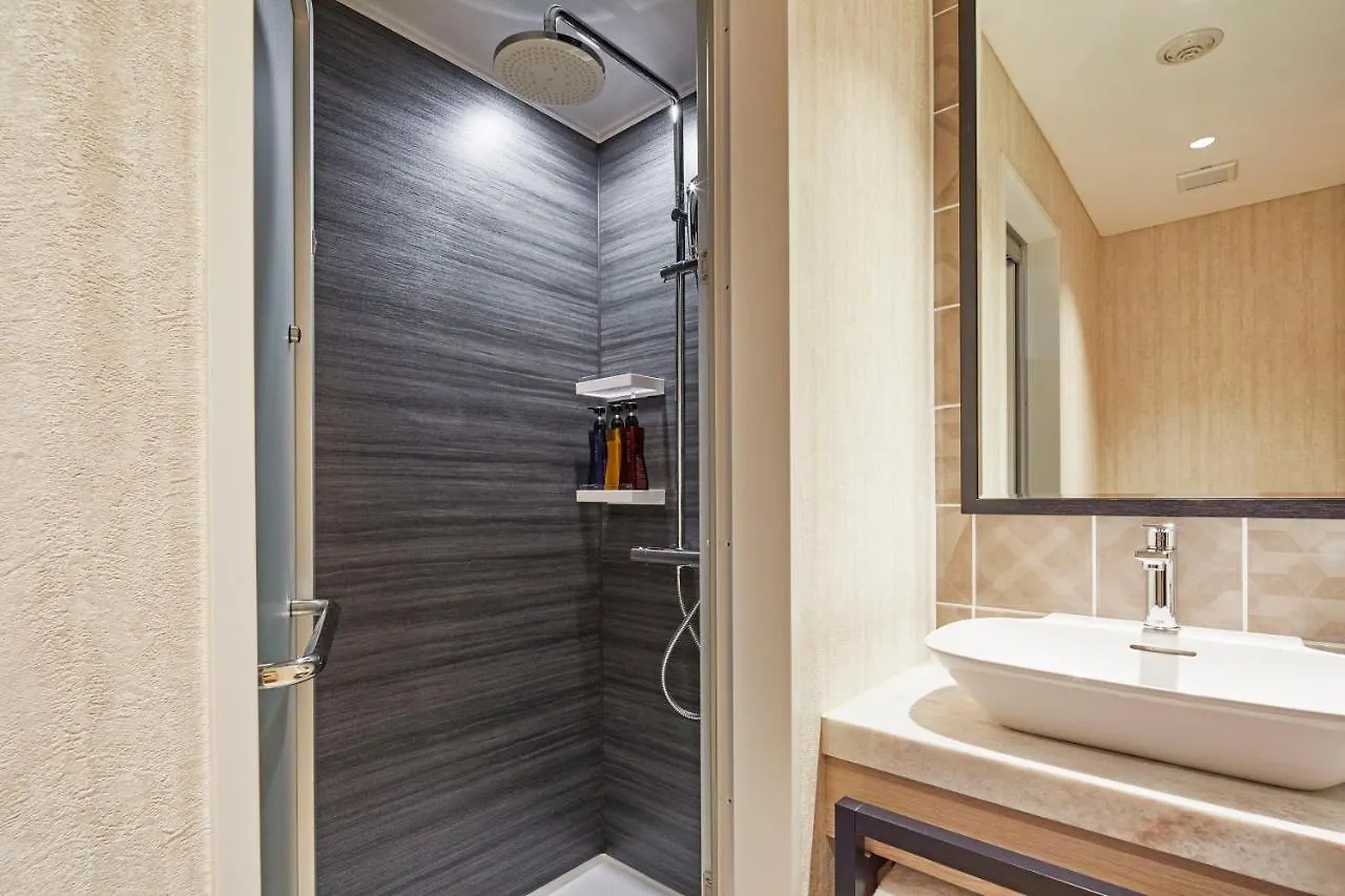 Hotel Emion Kyoto 4*,
